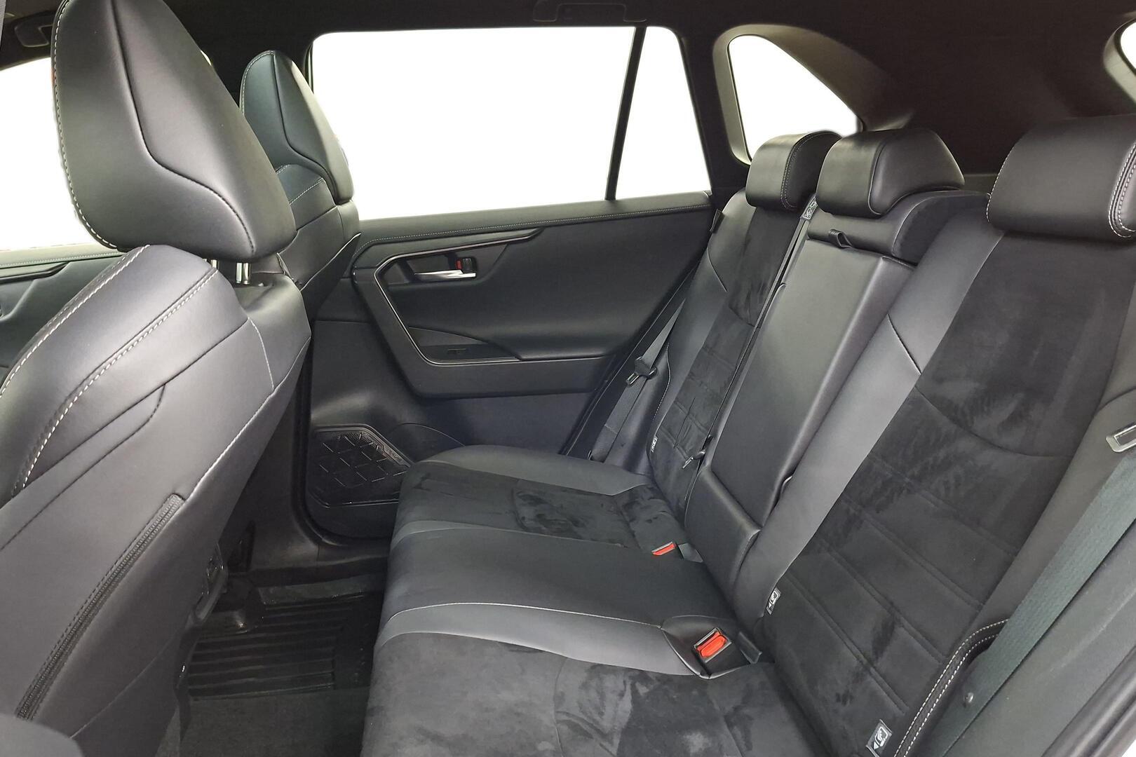 TOYOTA RAV4 19