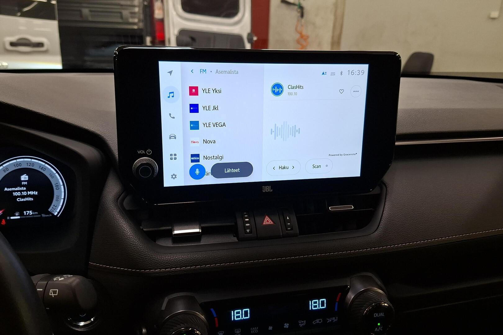 TOYOTA RAV4 21