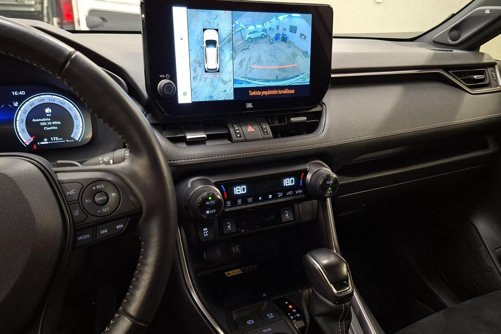 TOYOTA RAV4 23