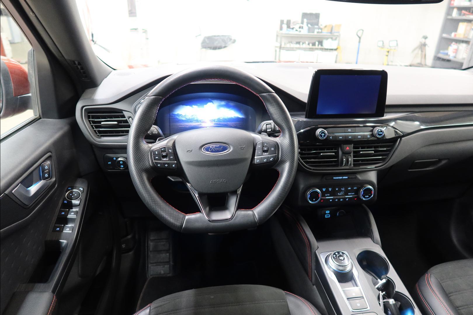 FORD Kuga 16