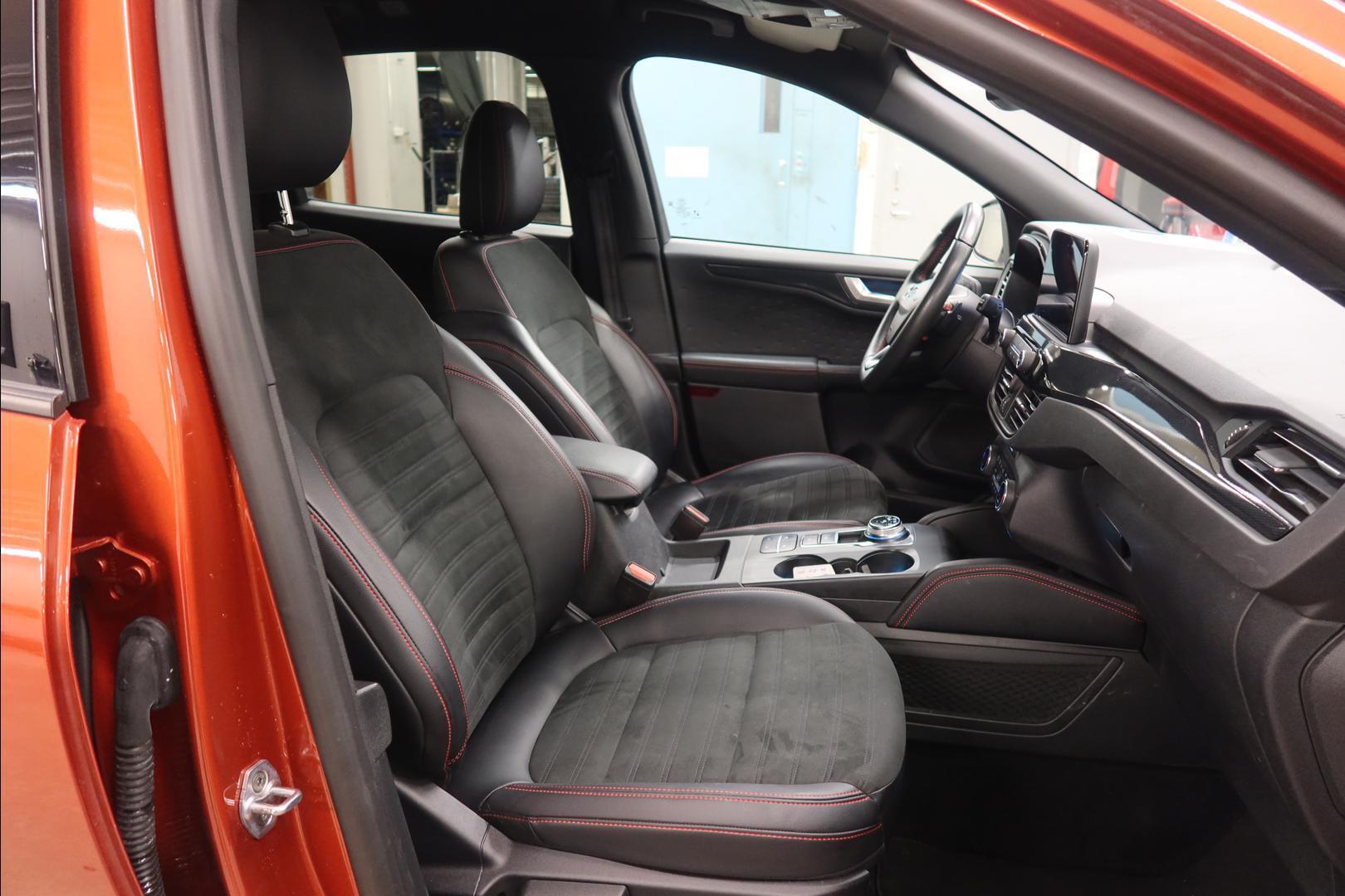 FORD Kuga 18