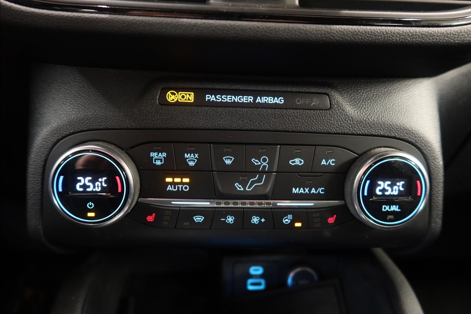 FORD Kuga 21