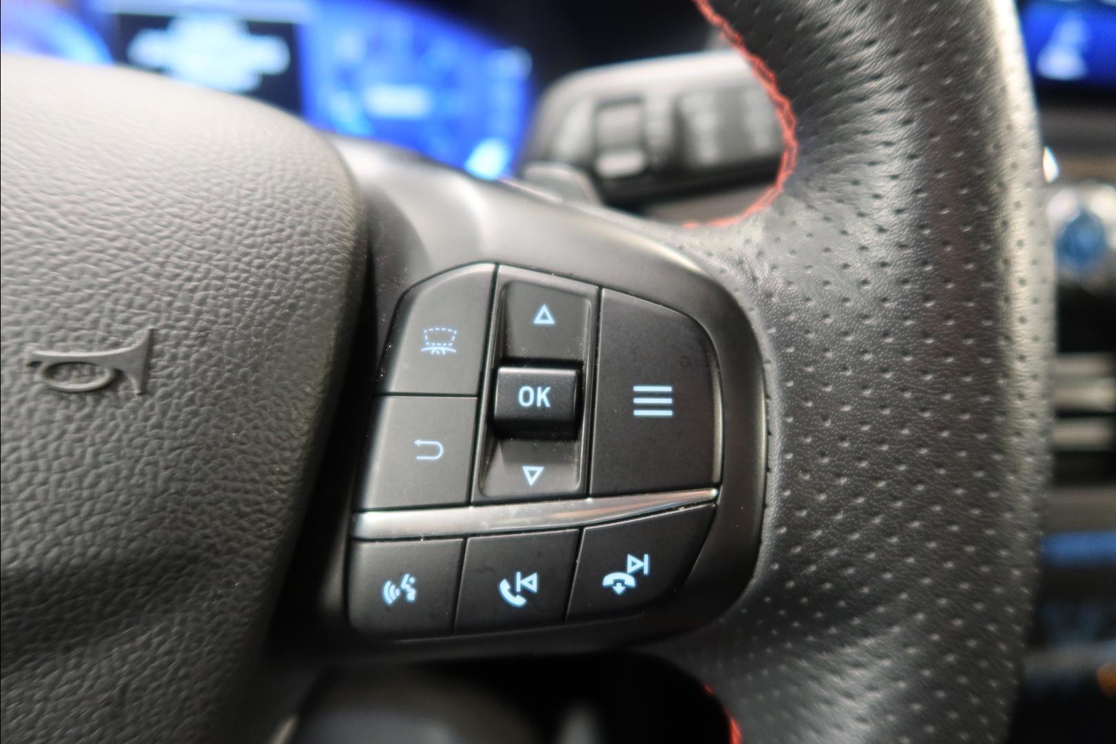 FORD Kuga 26