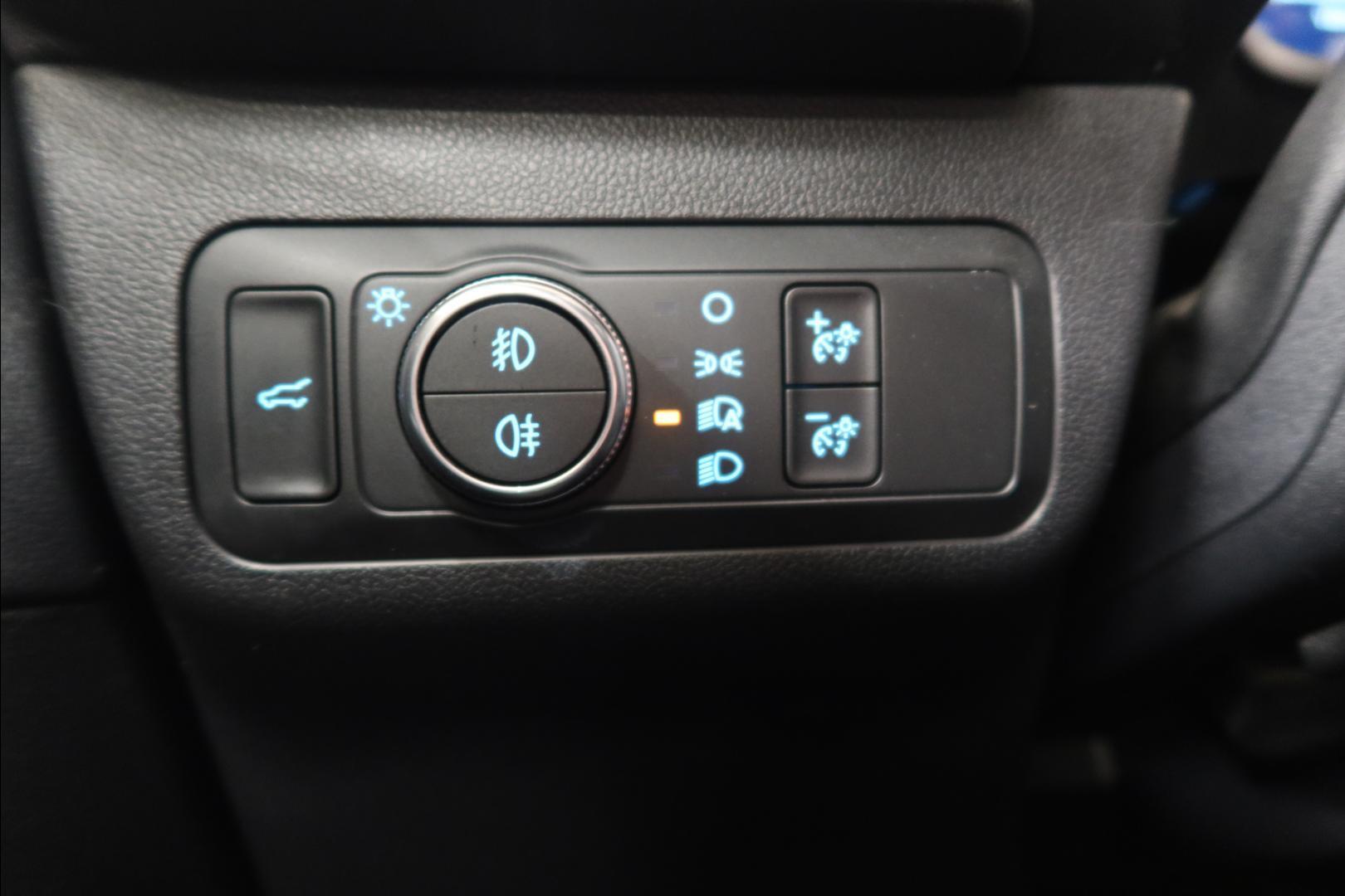 FORD Kuga 29