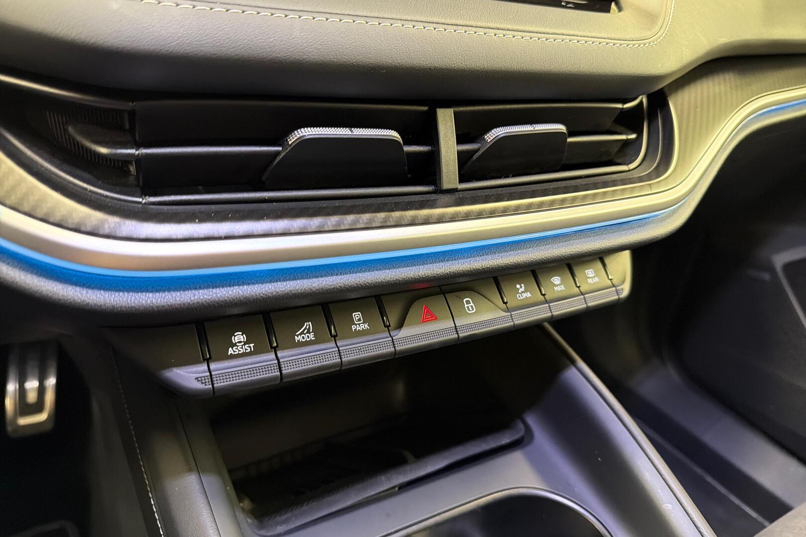 SKODA Enyaq 2025