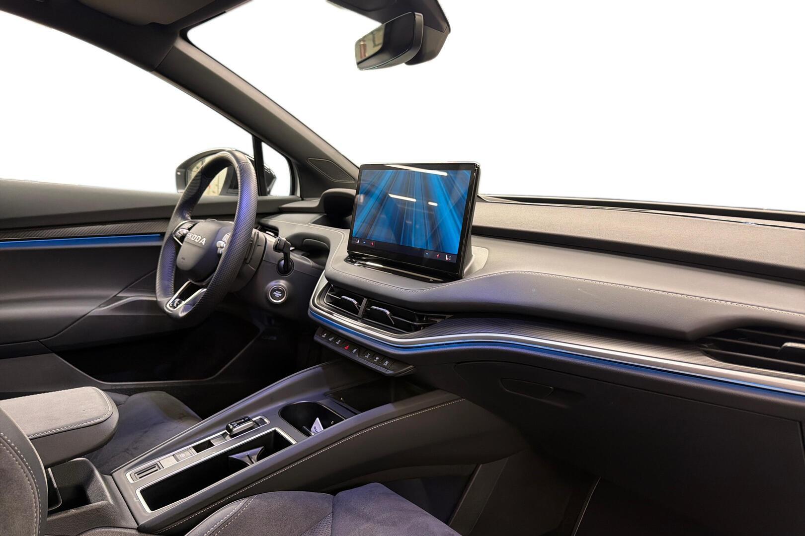 SKODA Enyaq 2025
