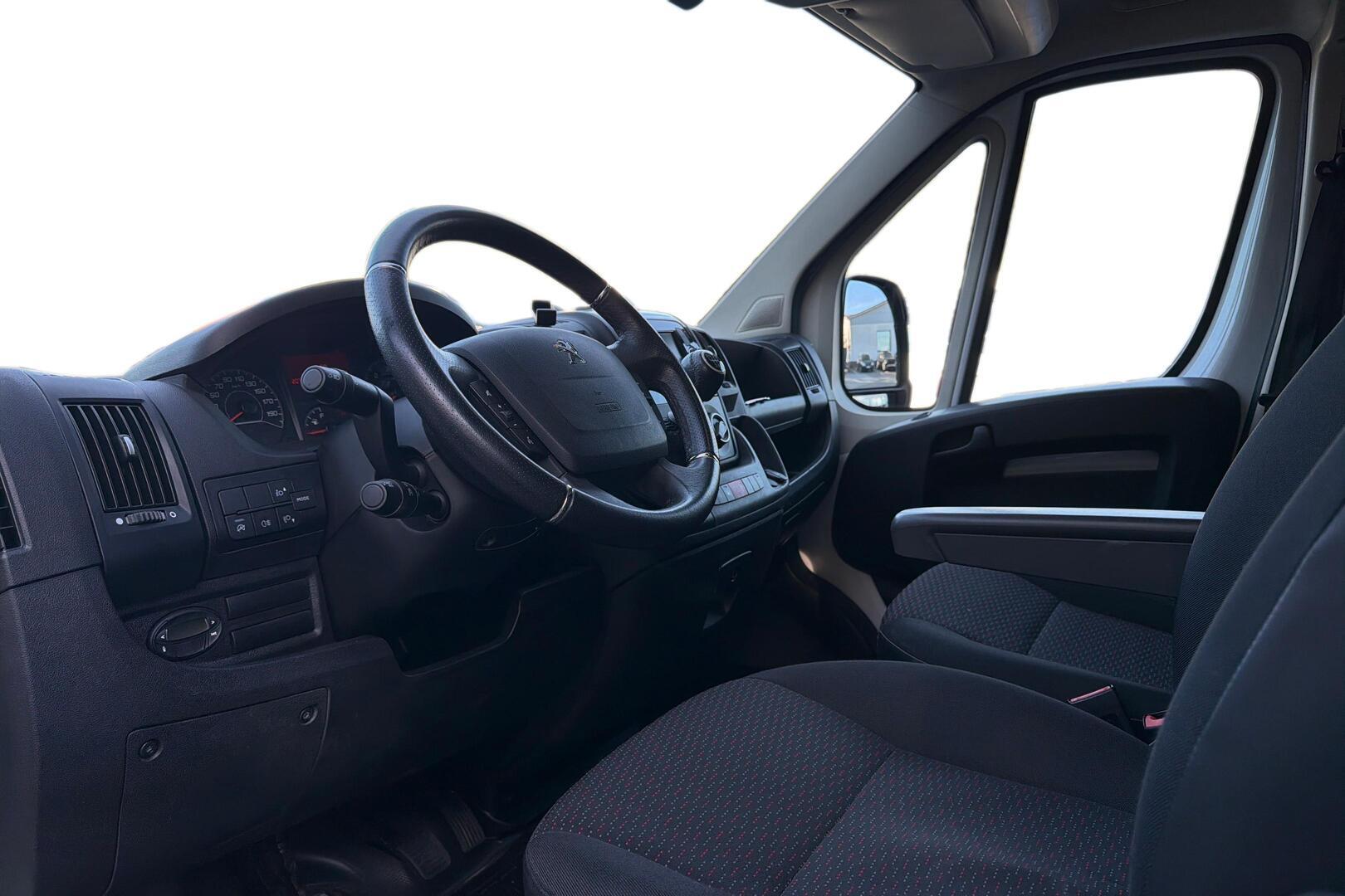 PEUGEOT Boxer 2022