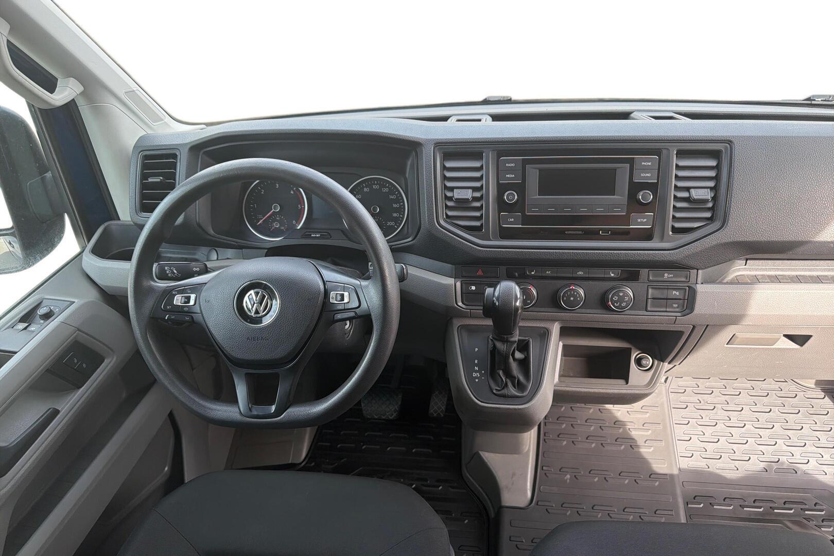 VOLKSWAGEN Crafter 2020