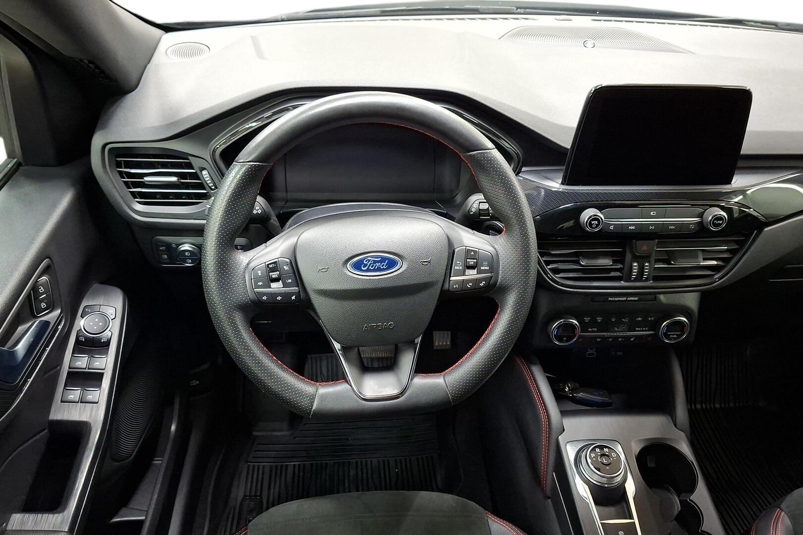 FORD Kuga 2023