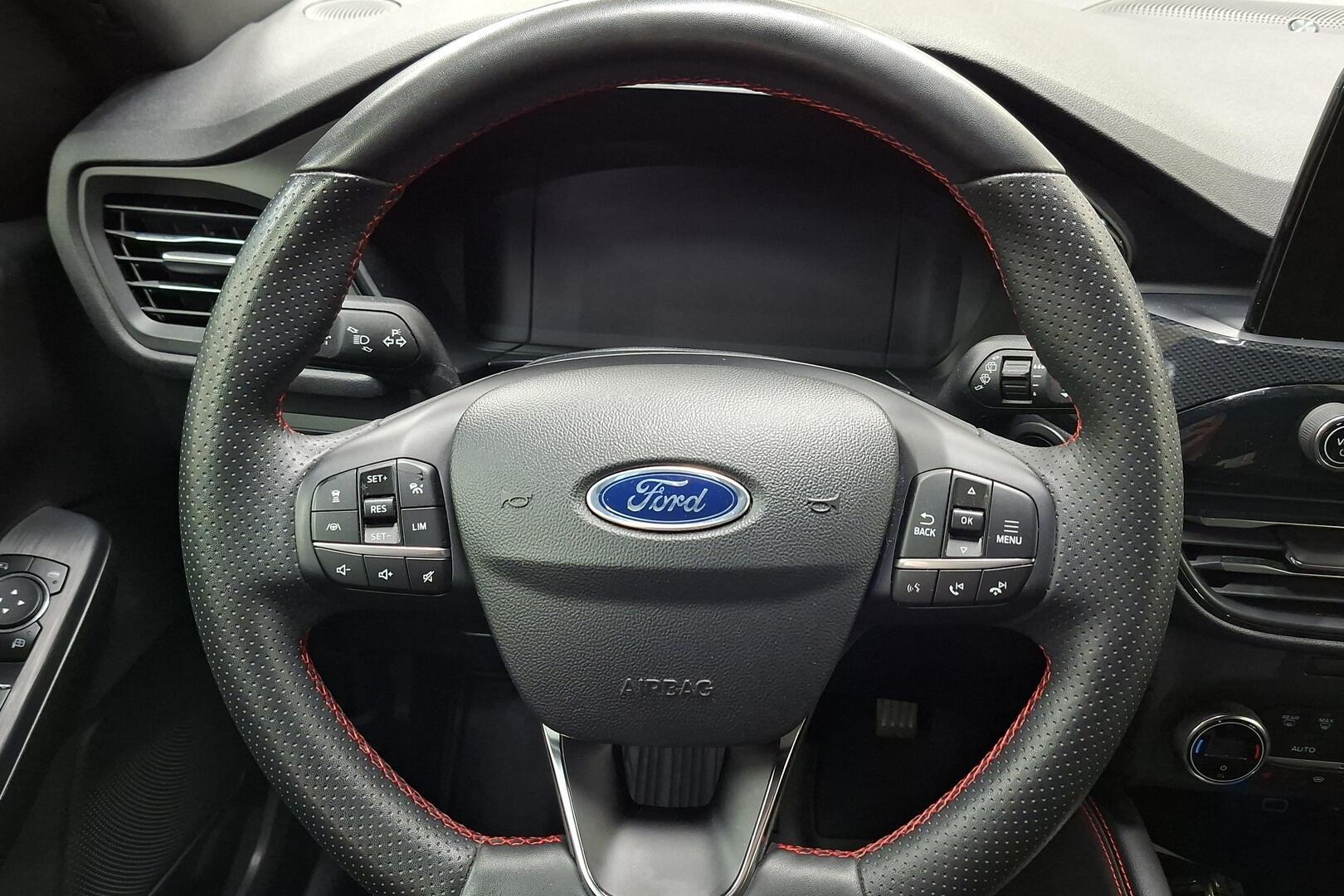 FORD Kuga 2023