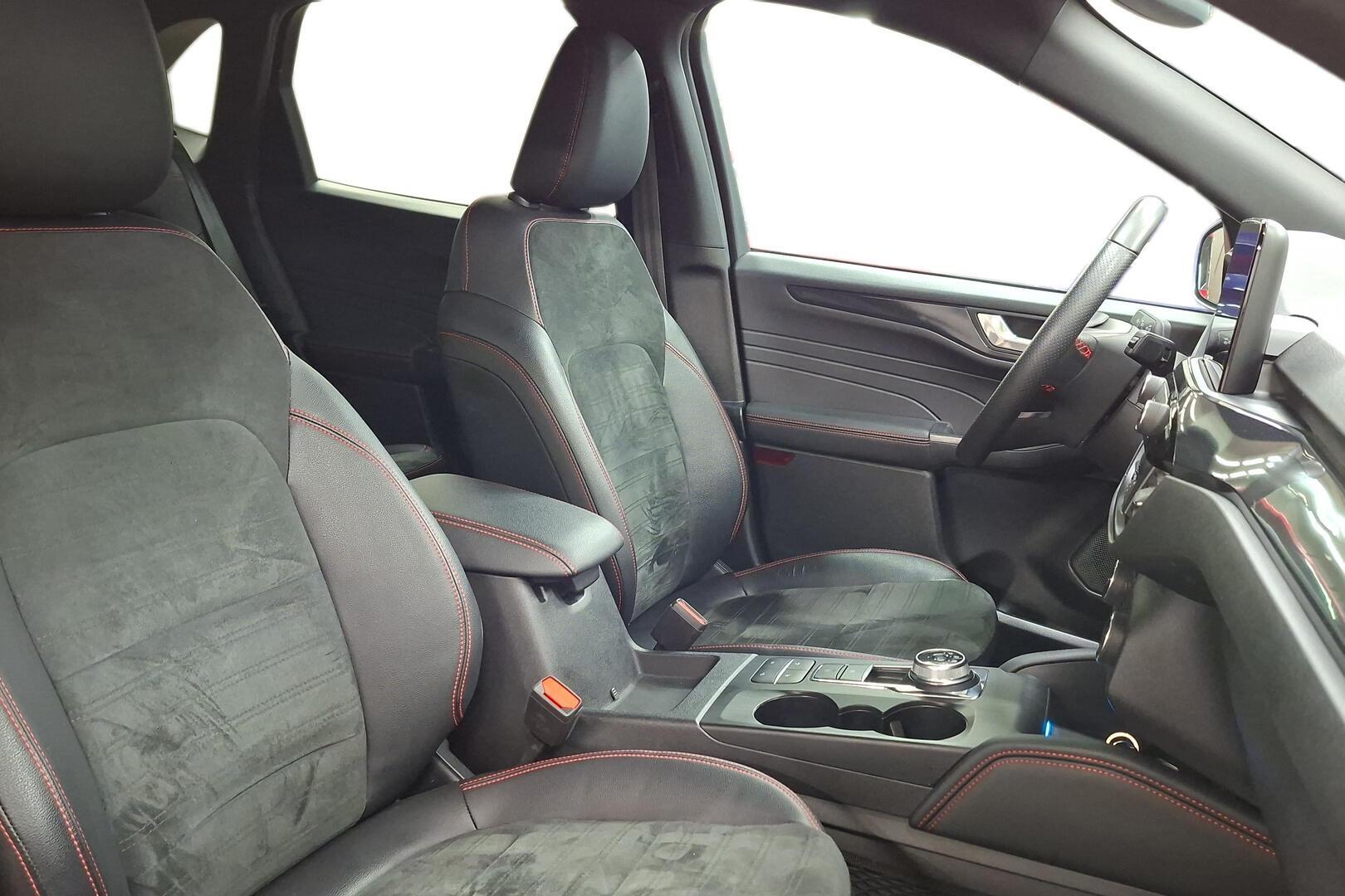 FORD Kuga 2023