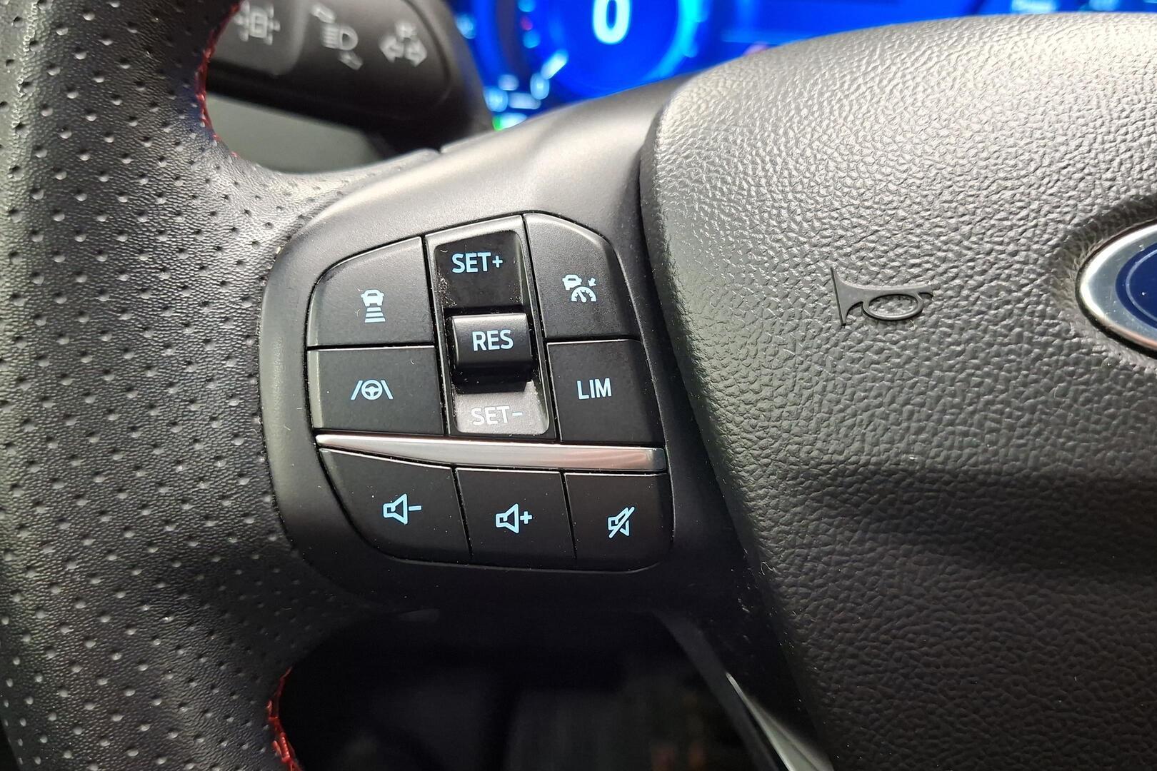 FORD Kuga 2023