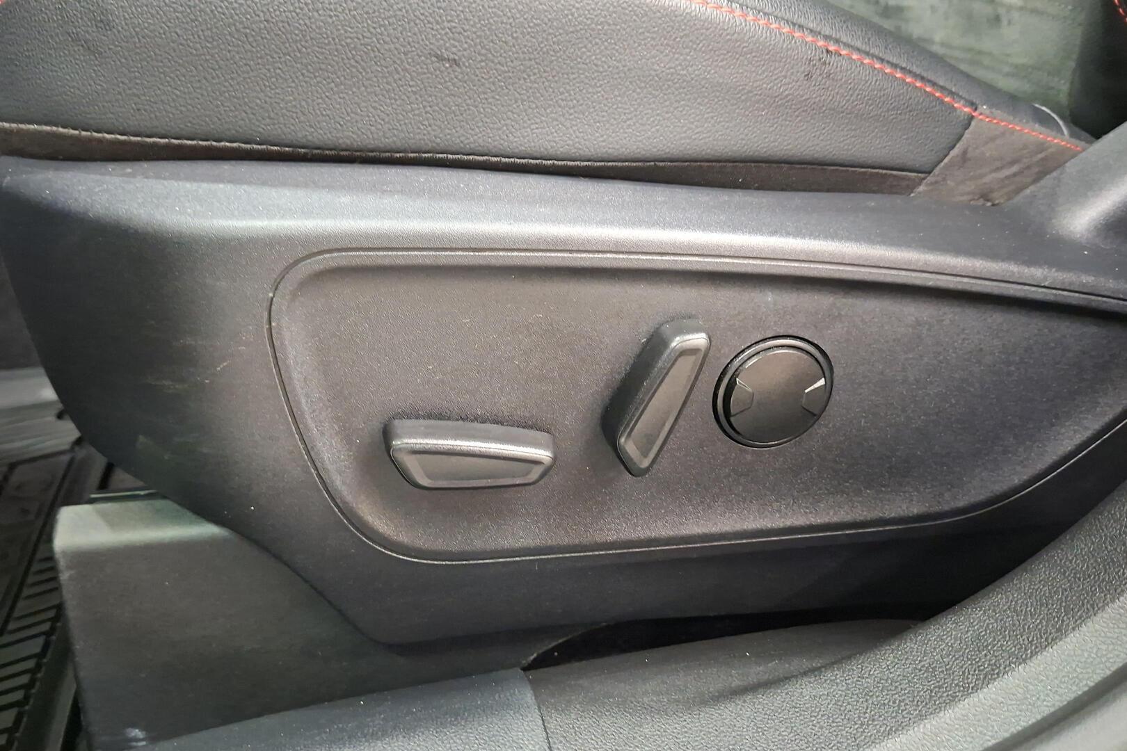 FORD Kuga 2023