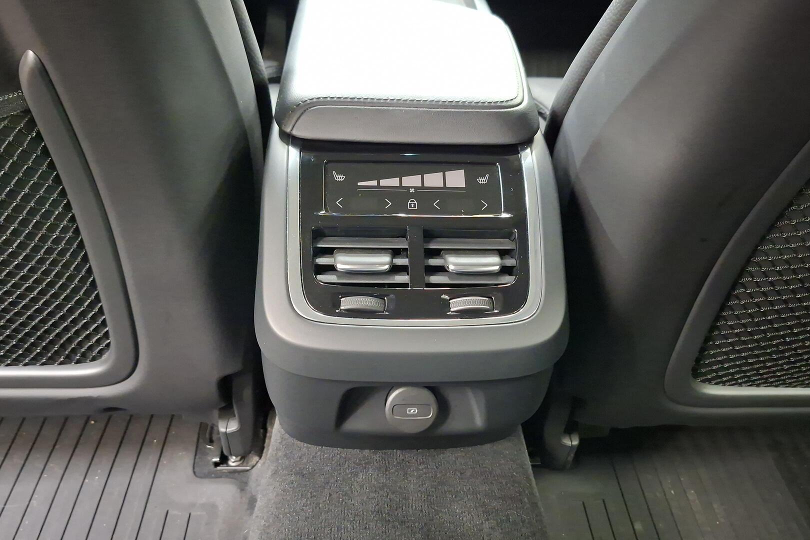 VOLVO V60 2022