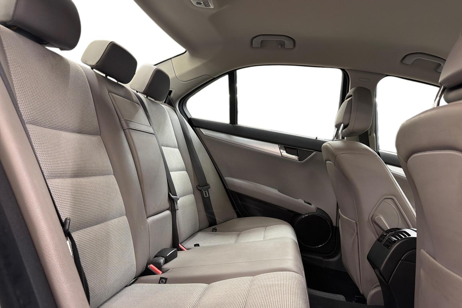 MERCEDES-BENZ C 2008