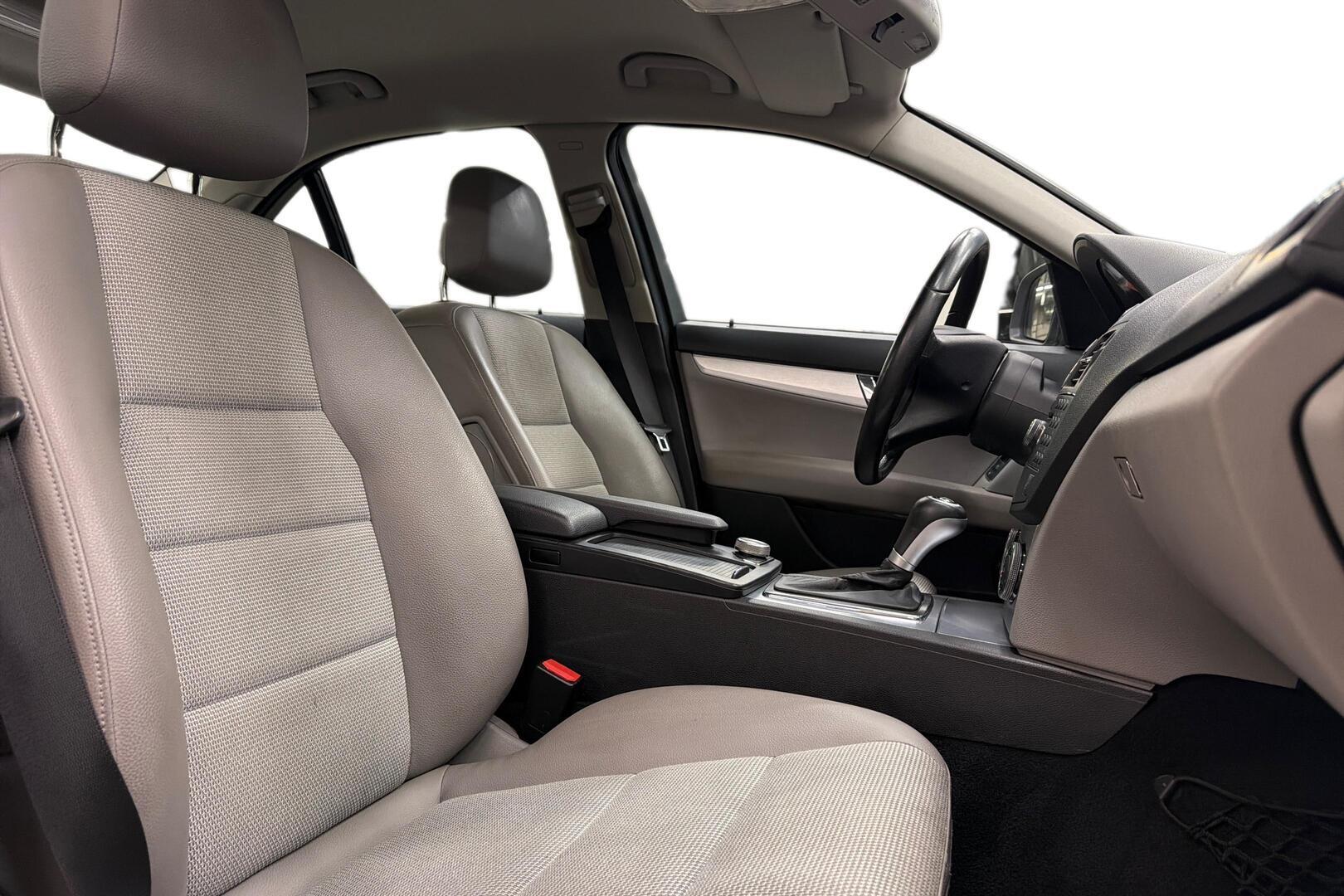 MERCEDES-BENZ C 2008