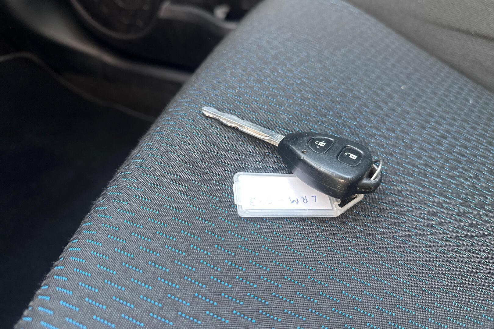 TOYOTA Yaris 2012