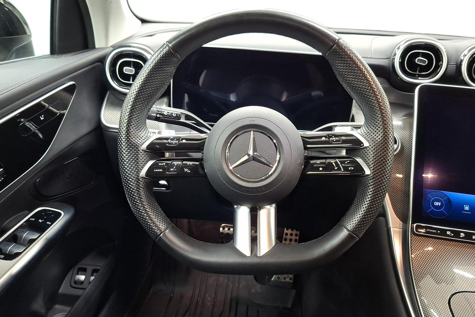 MERCEDES-BENZ GLC 2023