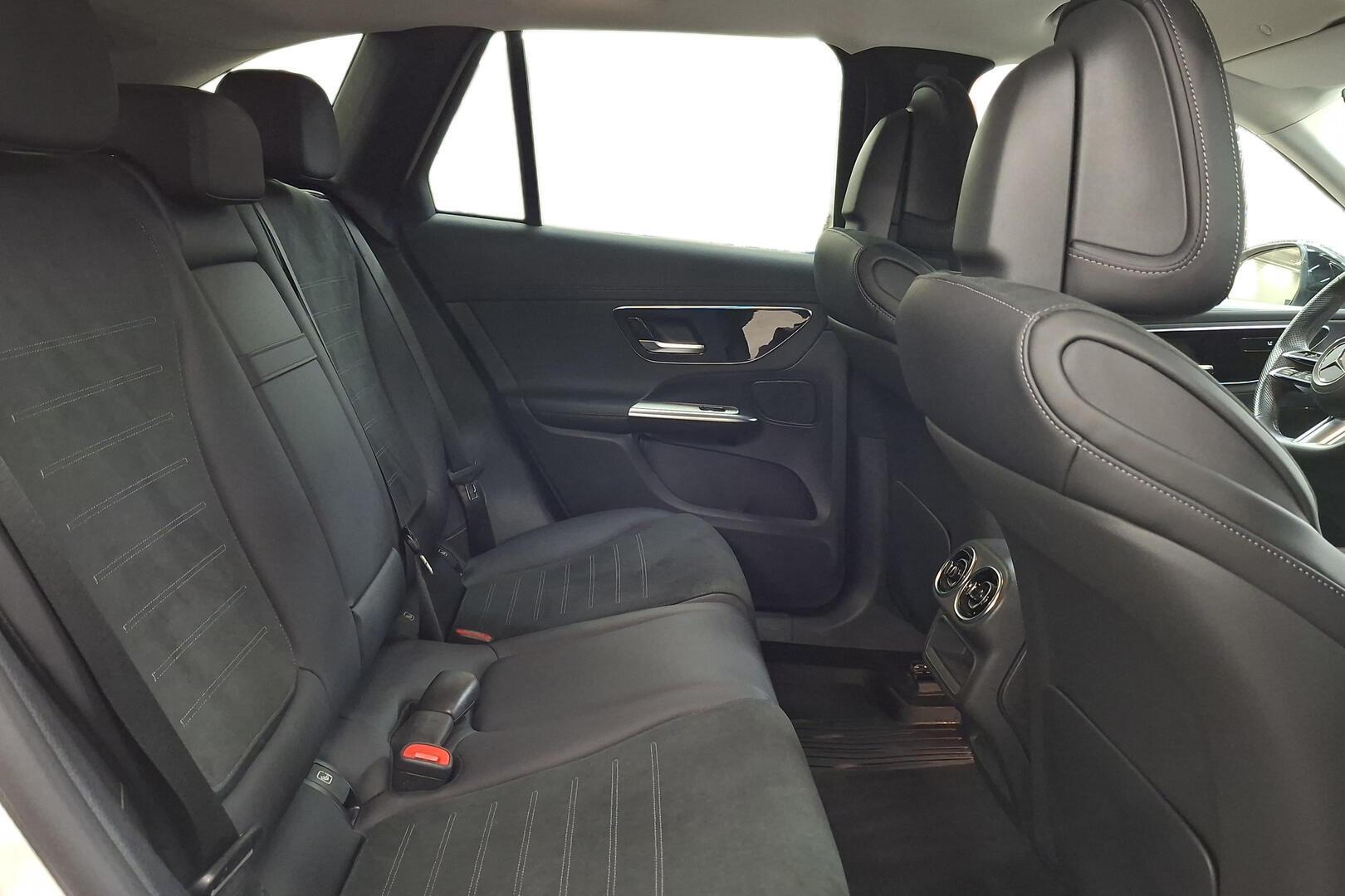 MERCEDES-BENZ GLC 2023