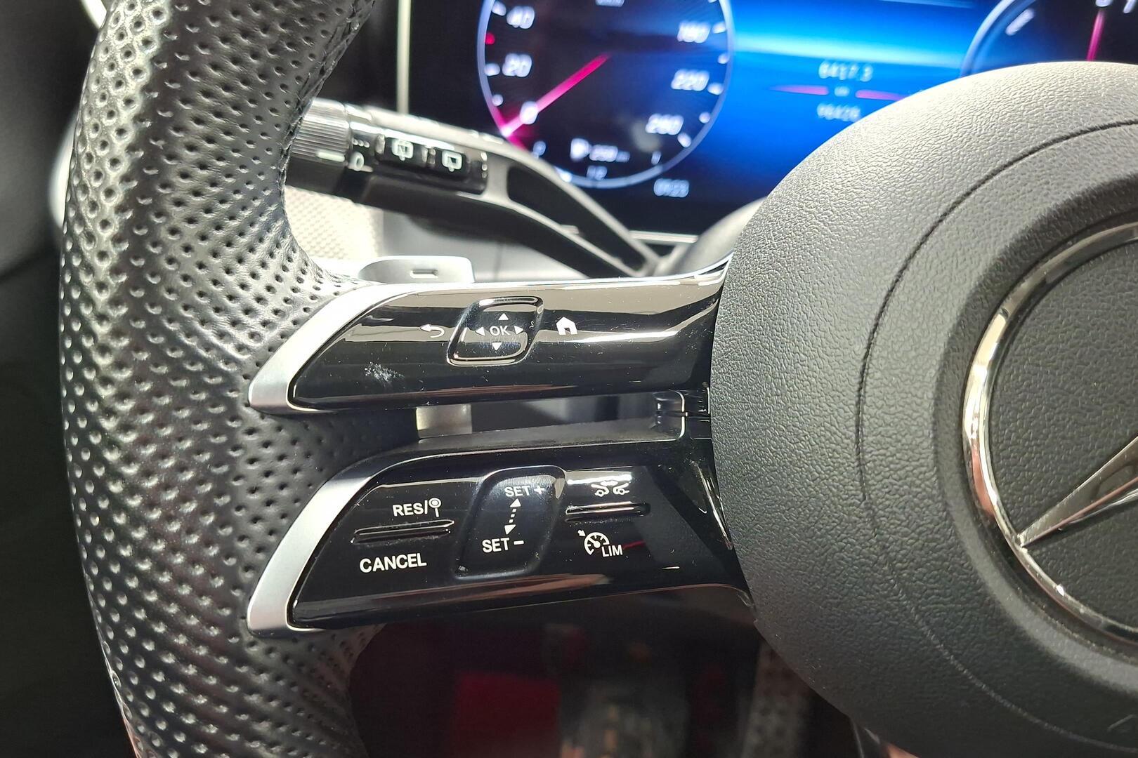 MERCEDES-BENZ GLC 2023