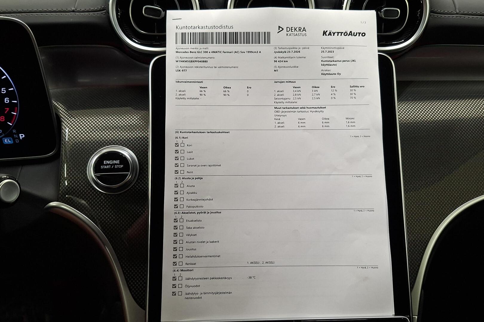 MERCEDES-BENZ GLC 2023