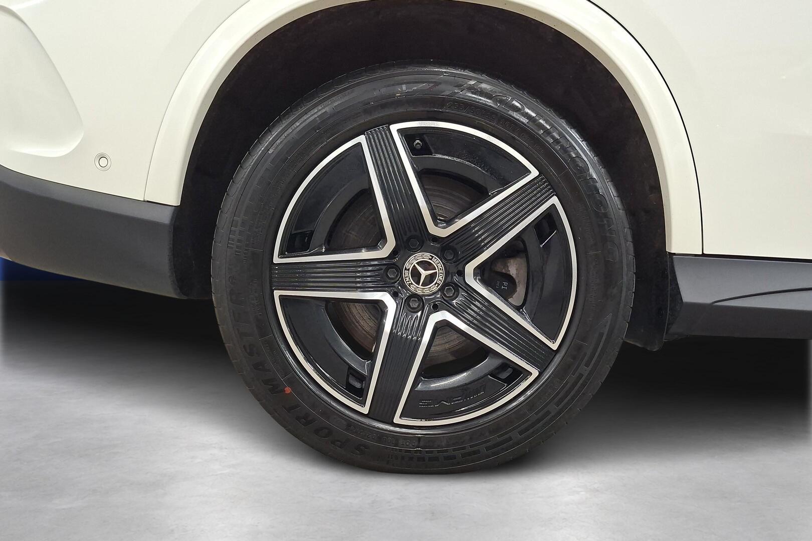 MERCEDES-BENZ GLC 2023