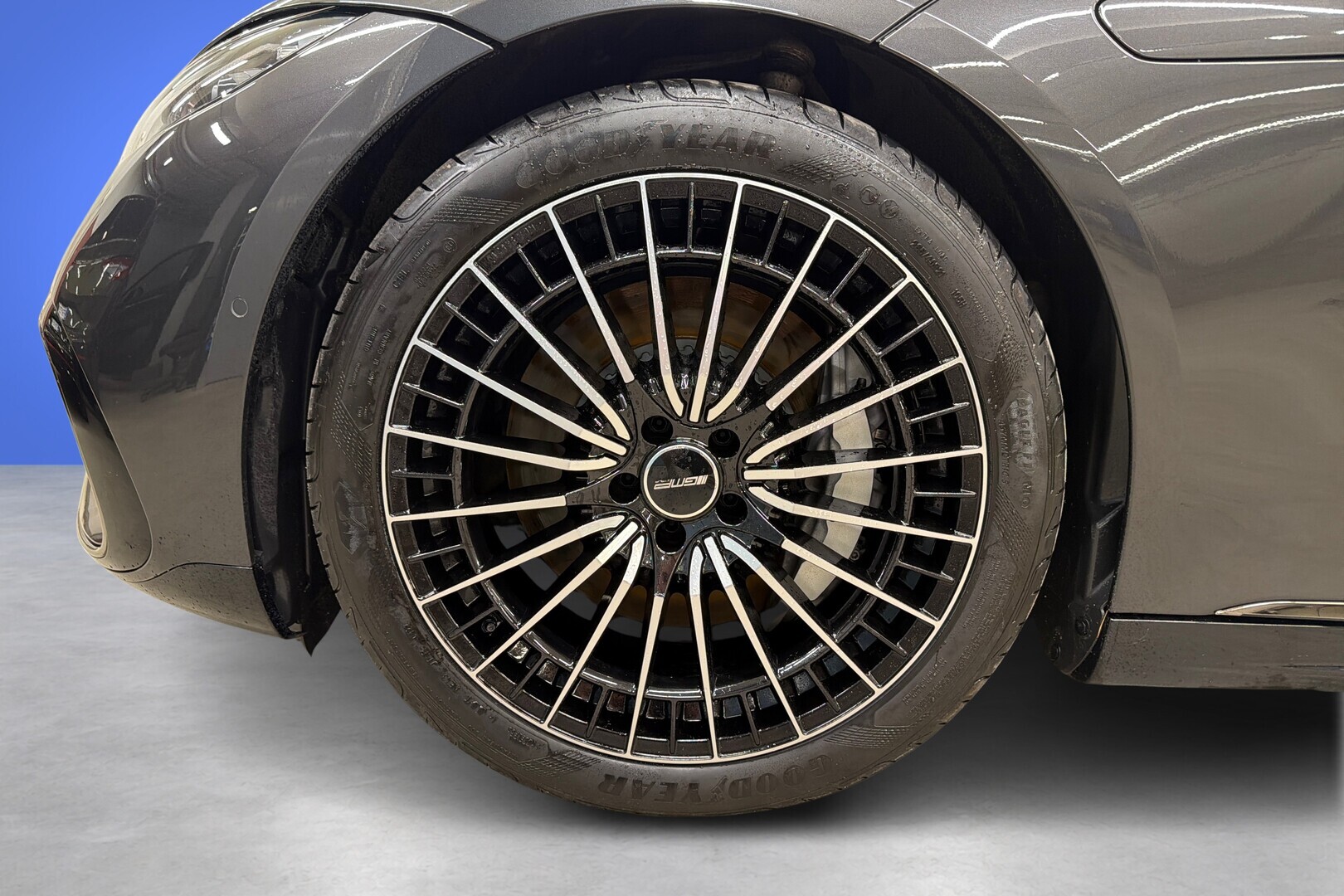 MERCEDES-BENZ EQS 2023