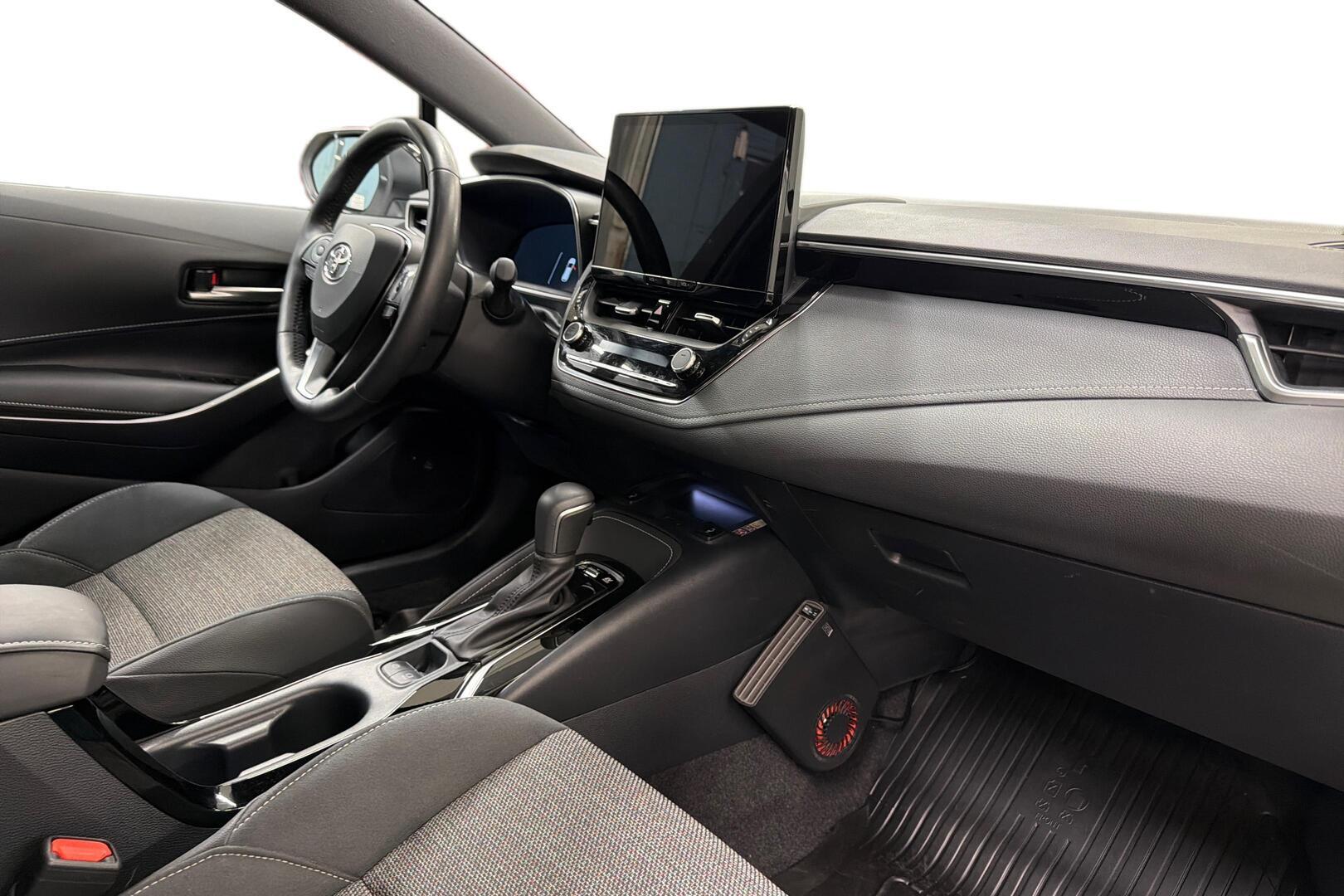 TOYOTA Corolla 2025