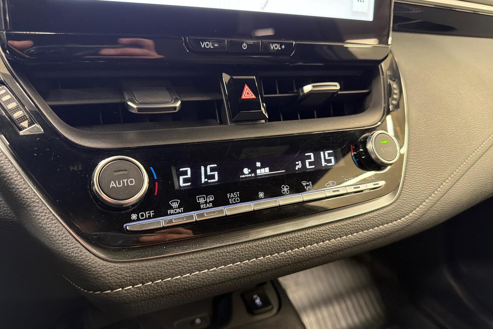 TOYOTA Corolla 2025