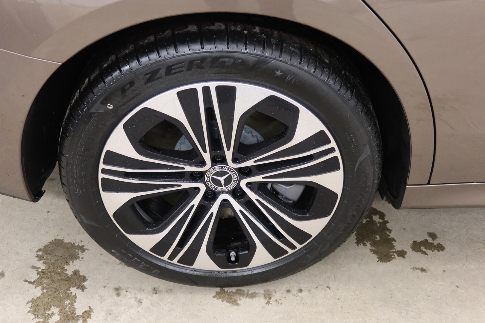 Mercedes-Benz E 2025