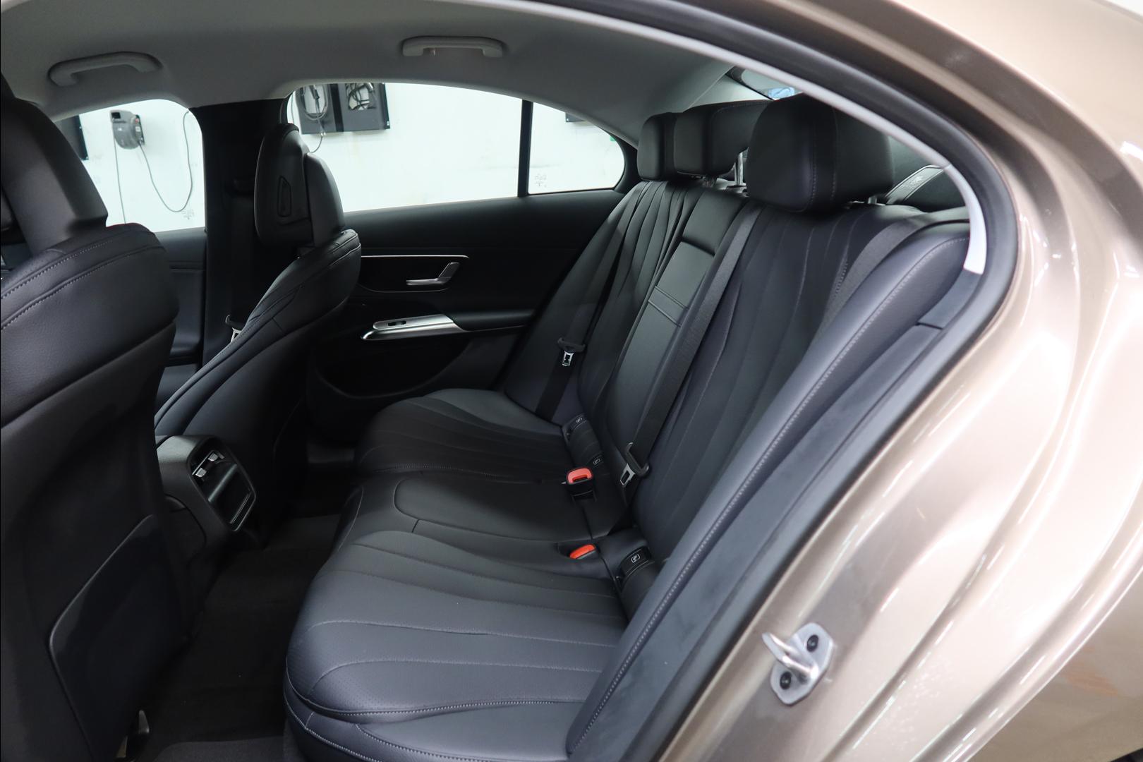 Mercedes-Benz E 2025