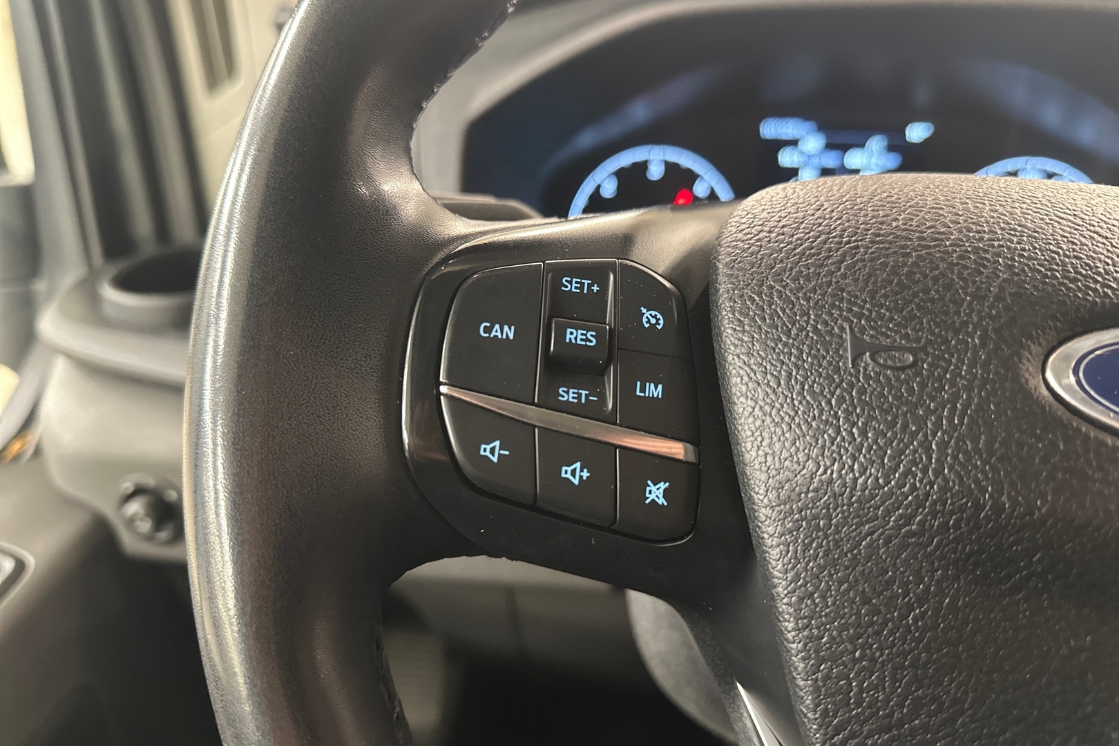 FORD Transit 2023