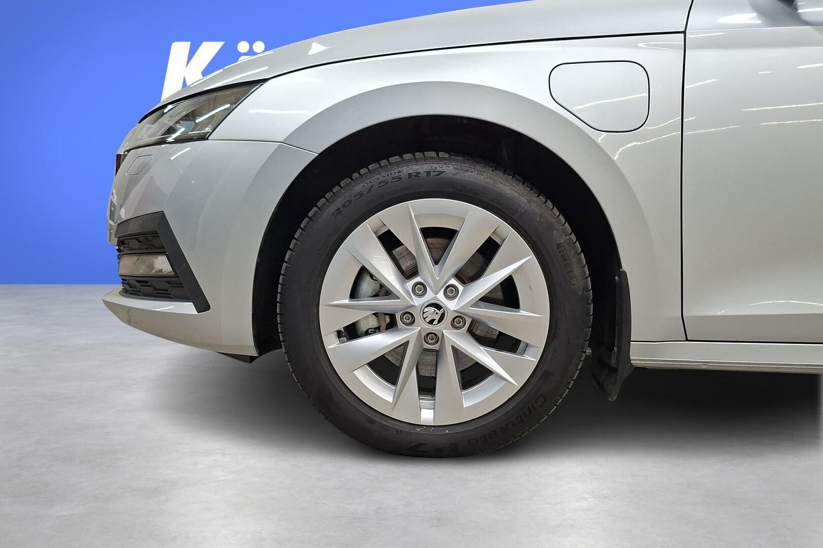 SKODA Octavia 2023