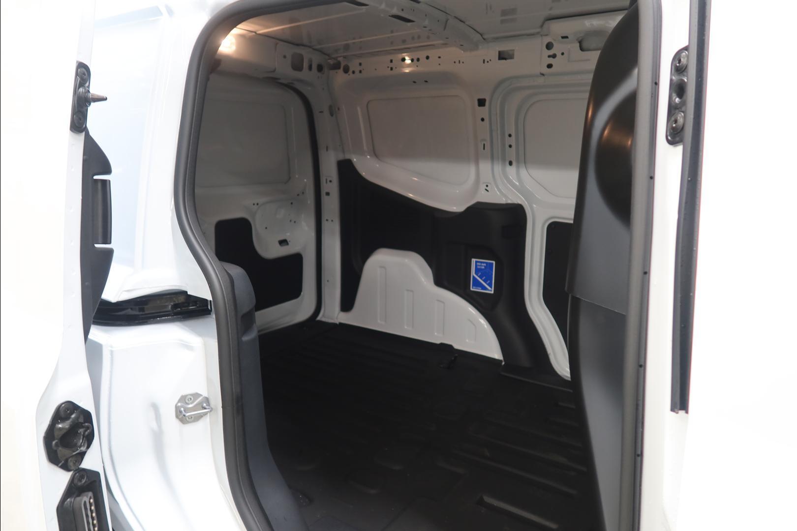 FORD TRANSIT COURIER 2026