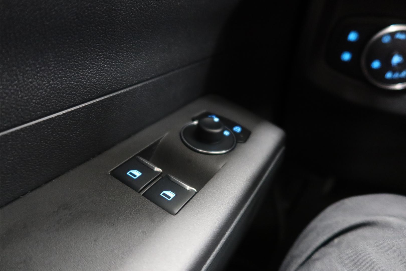 FORD TRANSIT COURIER 2026