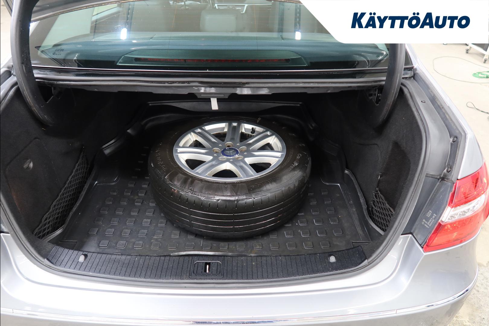 Mercedes-Benz E 2012