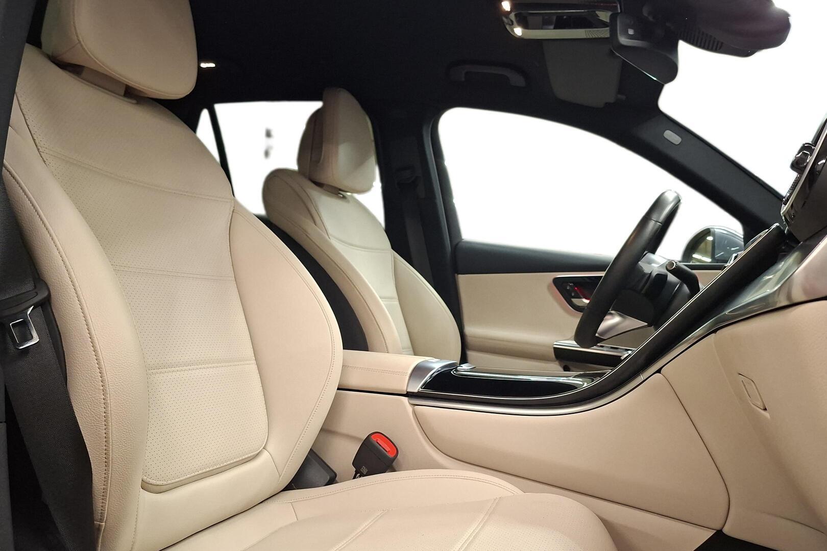 MERCEDES-BENZ GLC 2023