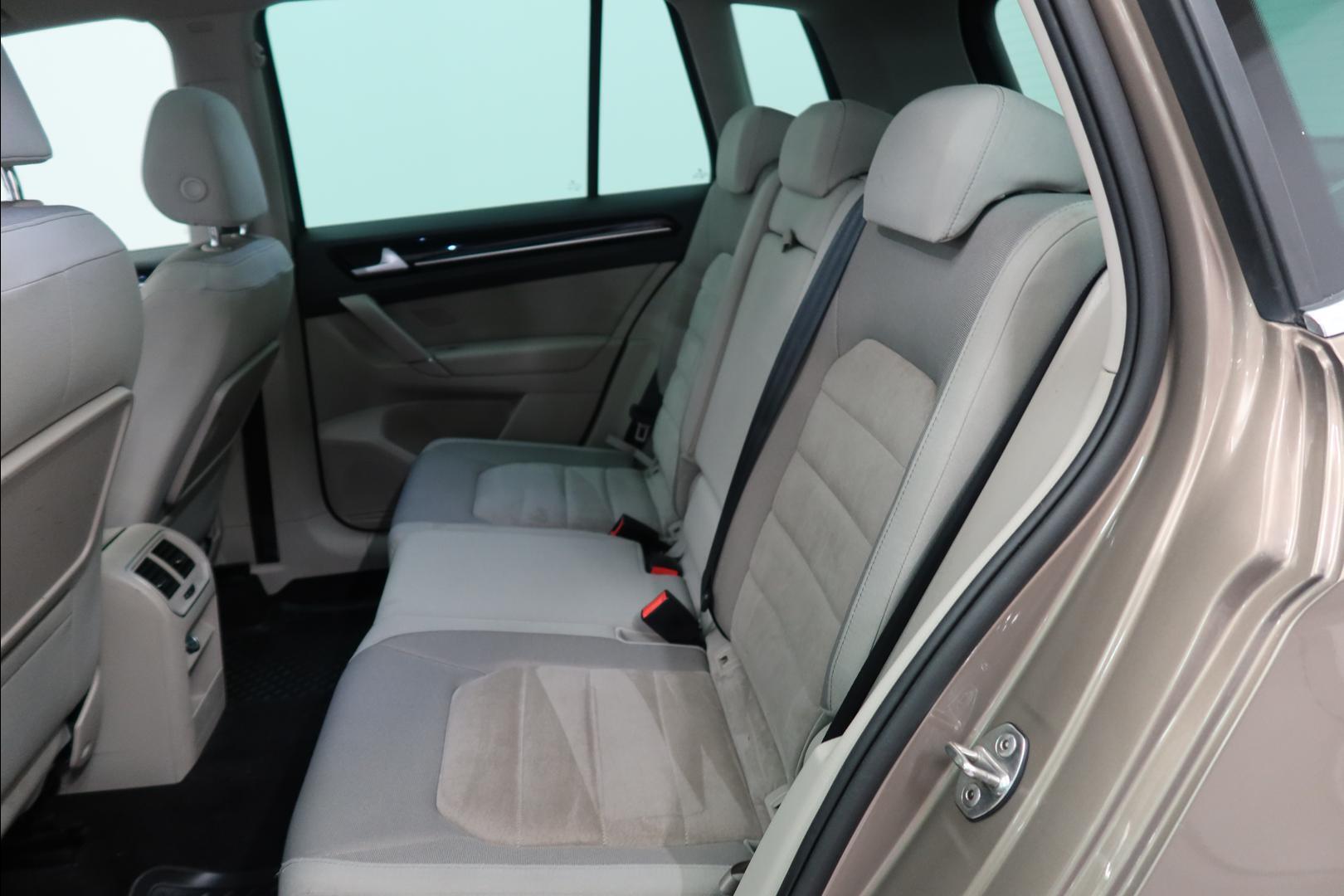 VOLKSWAGEN Golf Sportsvan 2014