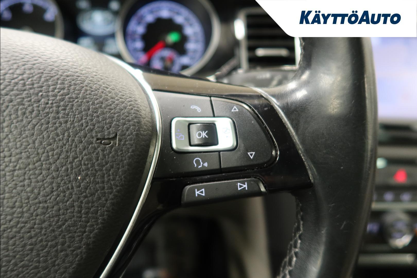 VOLKSWAGEN Golf Sportsvan 2014