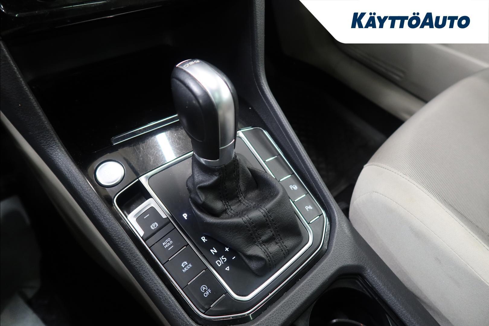 VOLKSWAGEN Golf Sportsvan 2014