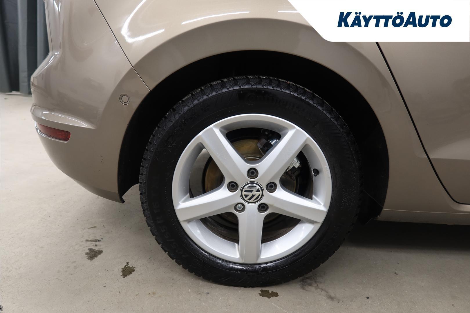 VOLKSWAGEN Golf Sportsvan 2014