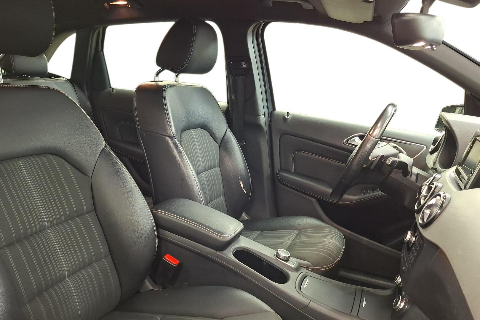 MERCEDES-BENZ B 2015