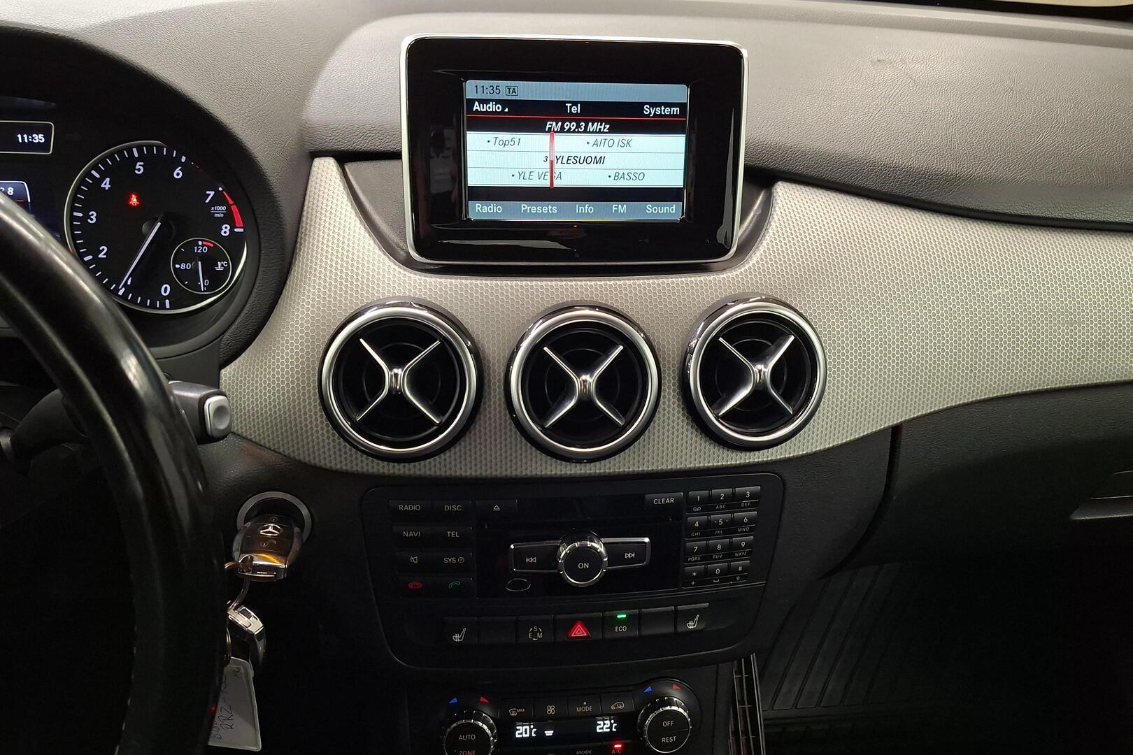 MERCEDES-BENZ B 2015