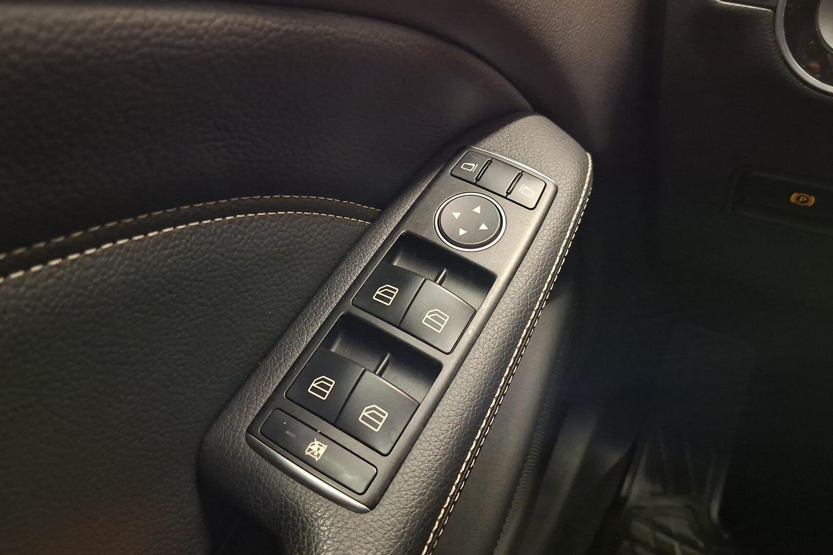 MERCEDES-BENZ B 2015