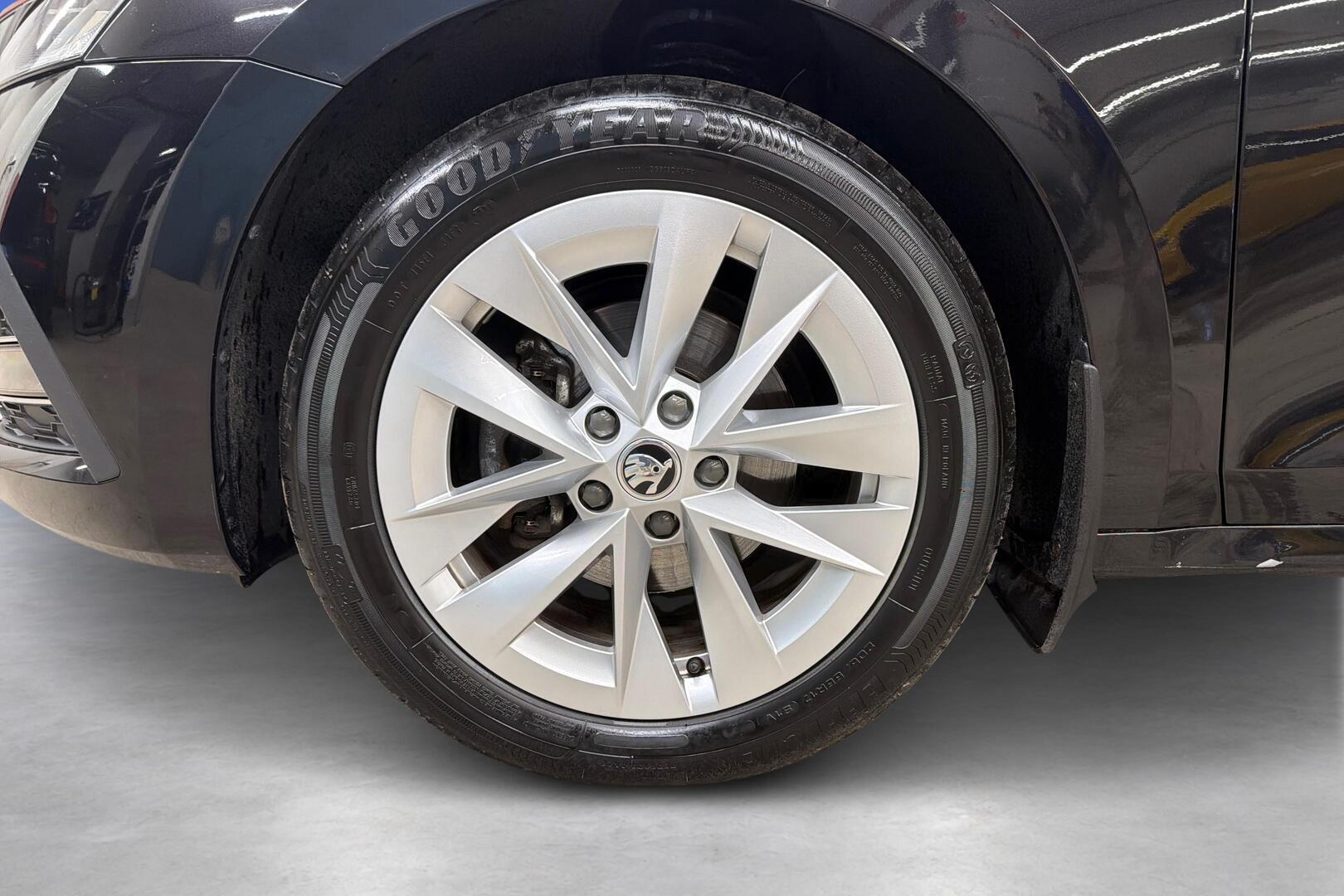SKODA Octavia 2023