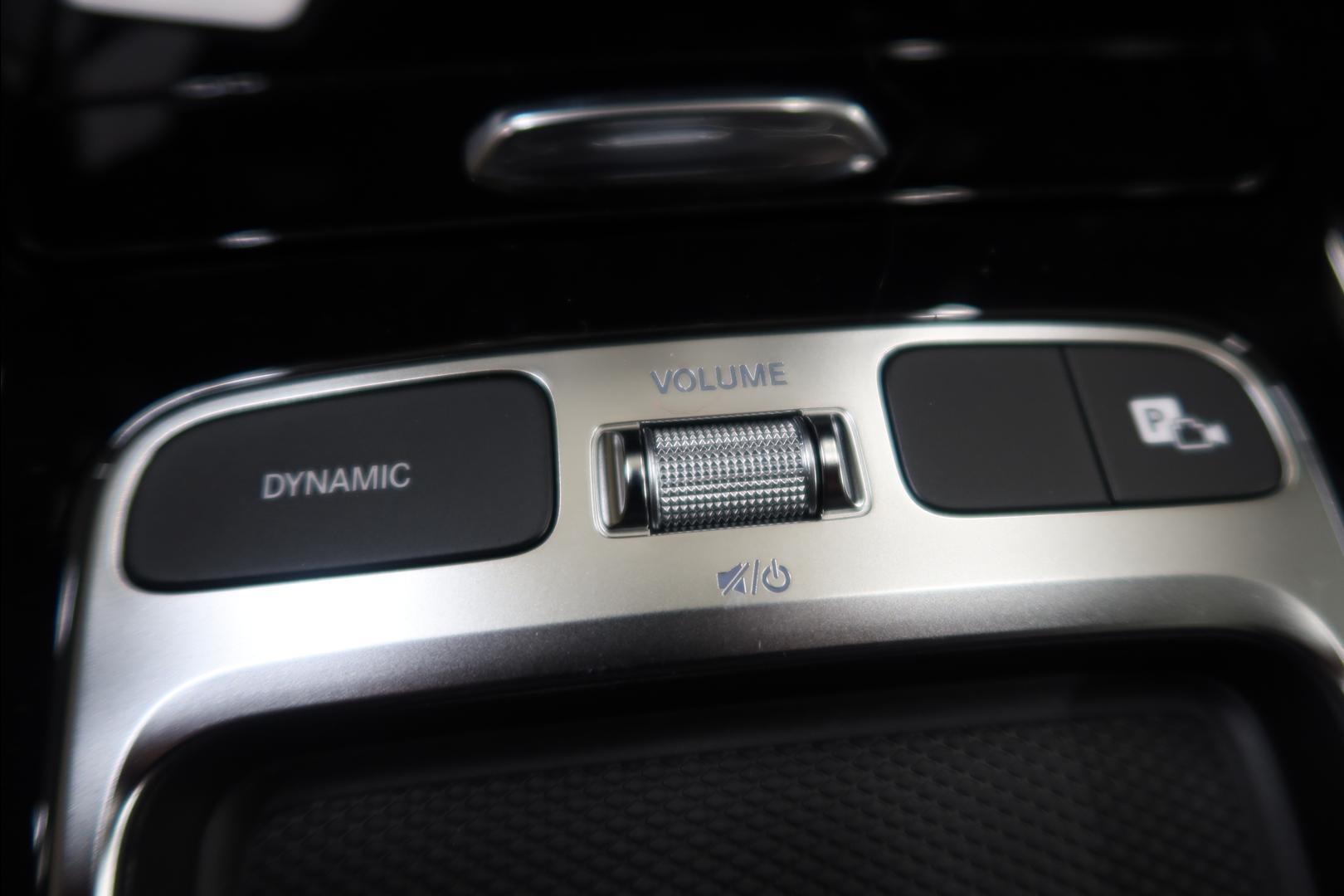 MERCEDES-BENZ EQA 2026