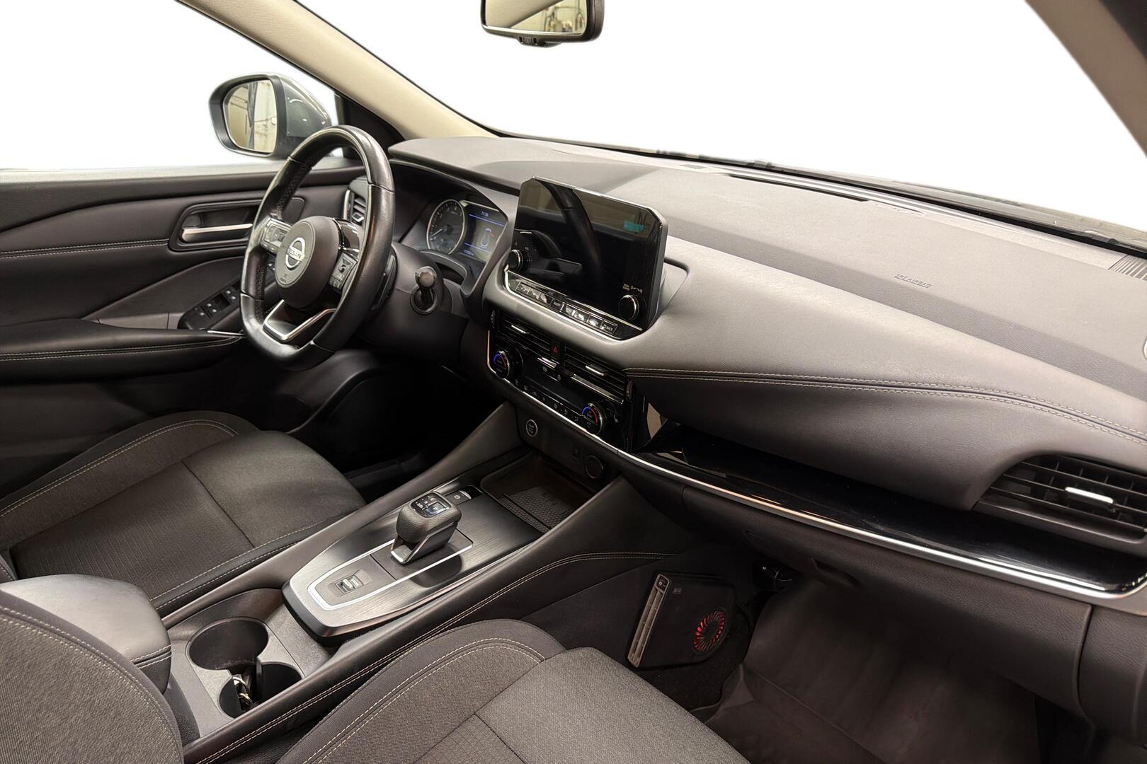 NISSAN Qashqai 2022