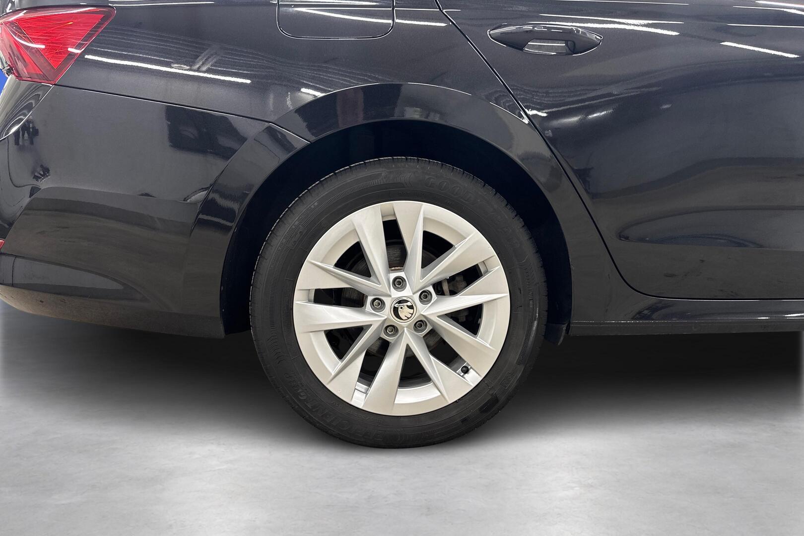 SKODA Octavia 9