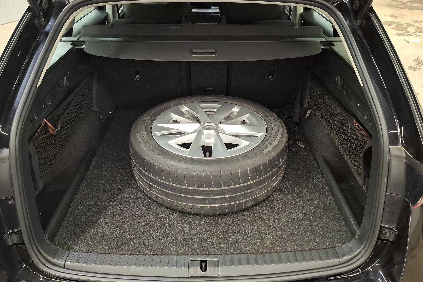 SKODA Octavia 2024