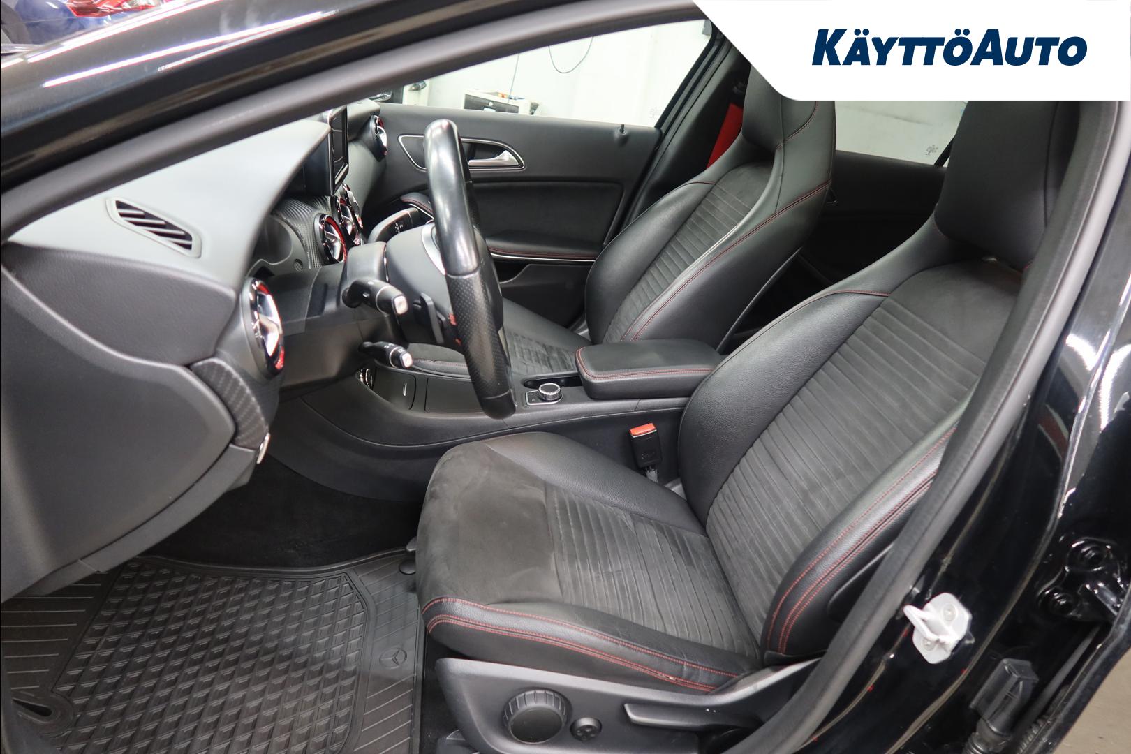 MERCEDES-BENZ A 2015